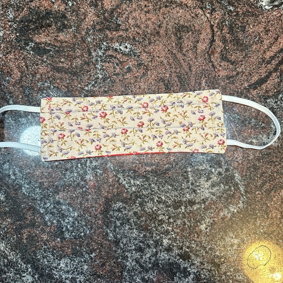 Handmade reusable face mask- adult size - Picture 3 of 3